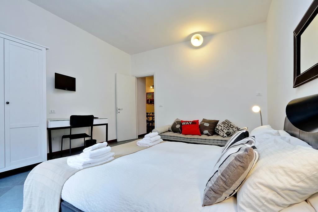 Cozy Apartment Fabia 300 Mt From Colosseum Exteriör bild